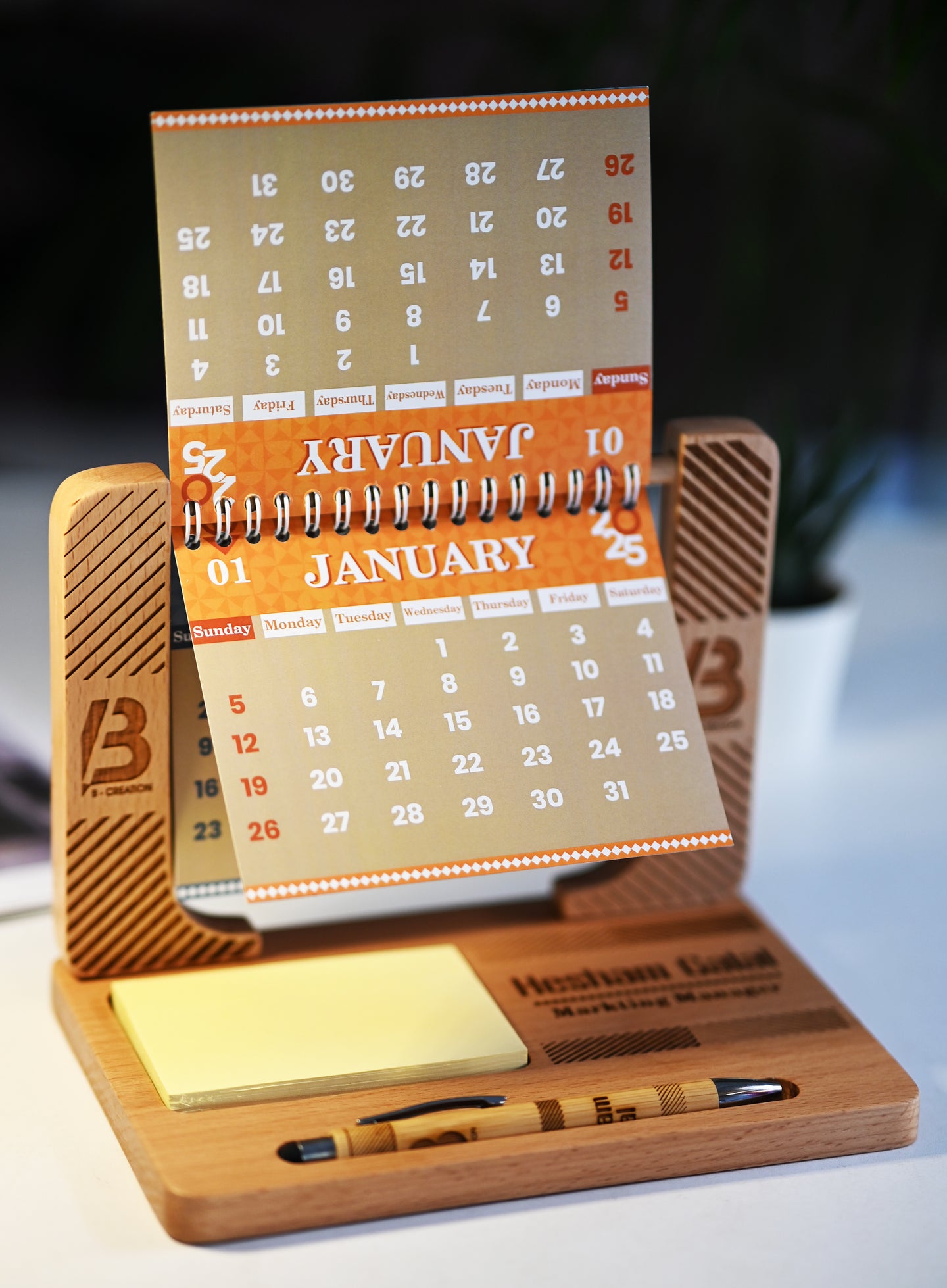Floating Calendar Pad