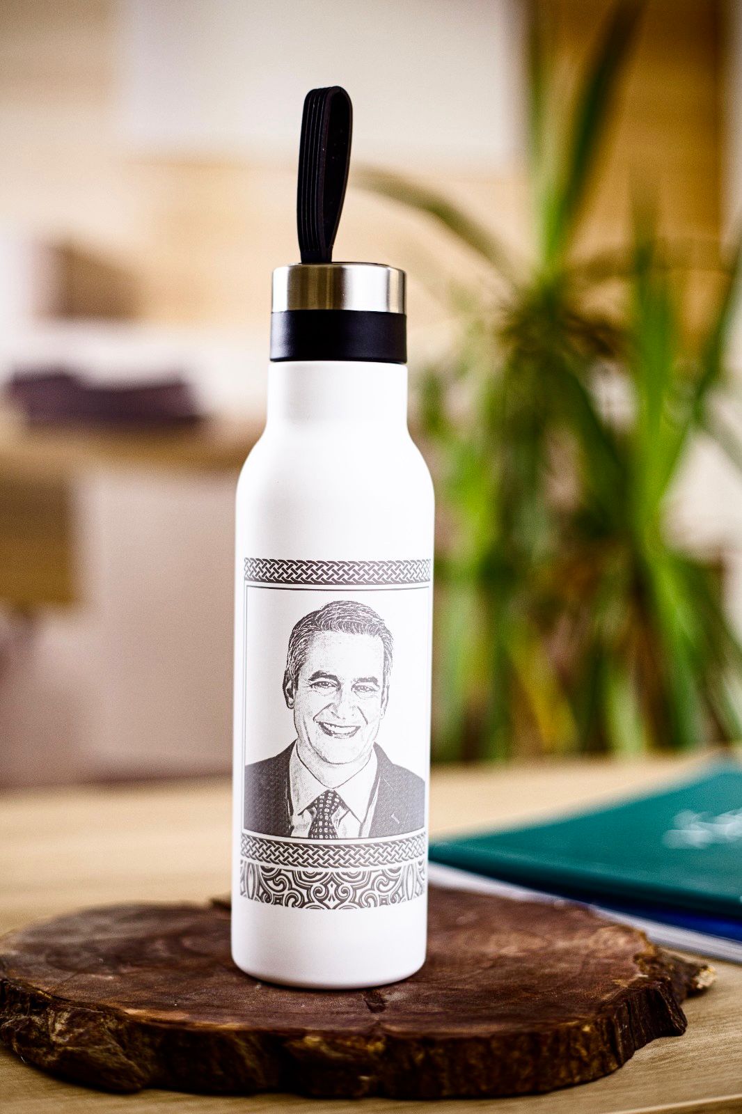 On the Go essentials - White